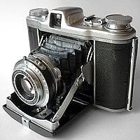 Fujica Six IA — первый фотоаппарат производства Fuji PhotoFilm, 1948 год
