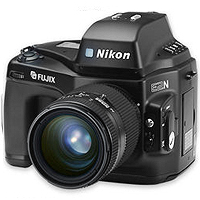 Цифровая камера Nikon E2.