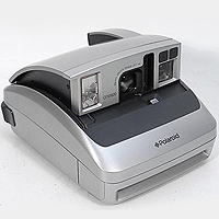 Polaroid One 600 (2004).